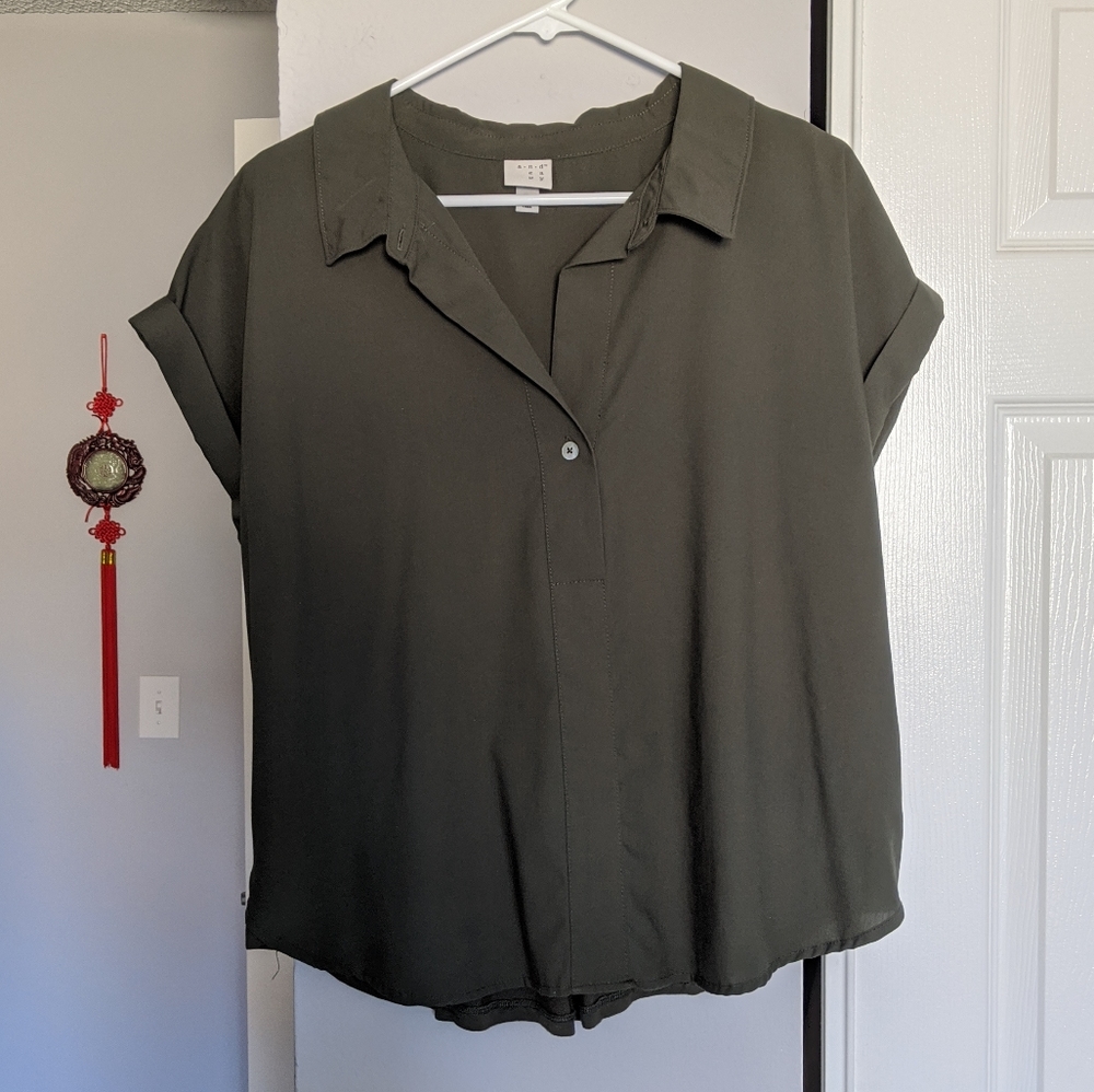 Women's shirt